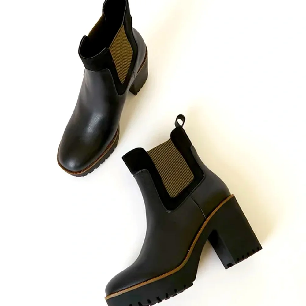 Chinese Laundry Good Day Black Platform Ankle Boot Size 6